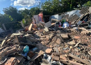 Candeias: Prefeitura multa Intermarítima em R$ 7,5 milhões, interdita galpões e presta assistência à família que teve casa destruída