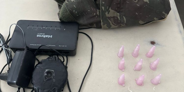 BBB do Crime: fim do pay-per-view! Polícia apreende drogas e desativa câmera do tráfico em Candeias