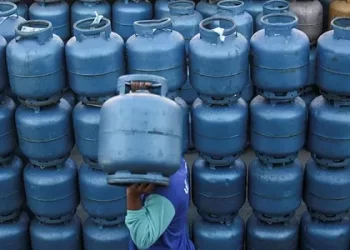Gás de cozinha sofre reajuste e pode ficar mais barato na Bahia