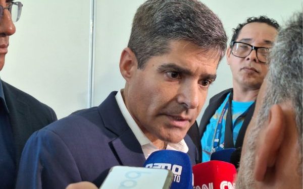 ACM se irrita com pergunta sobre Rei do lixo e nega envolvimento do União Brasil em desvios