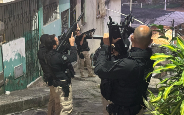 OPERAÇÃO LAÇOS DE SANGUE: quadrilha especializada em assaltos a bancos é presa pela Polícia Civil