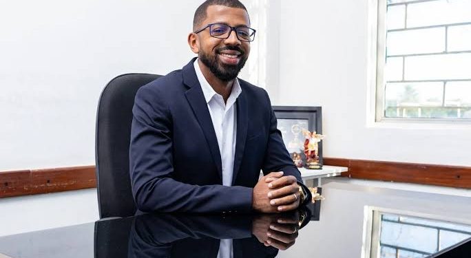 CANDEIAS: Prefeito Eriton Ramos é aprovado por 57% em enquete do Jornal Candeias