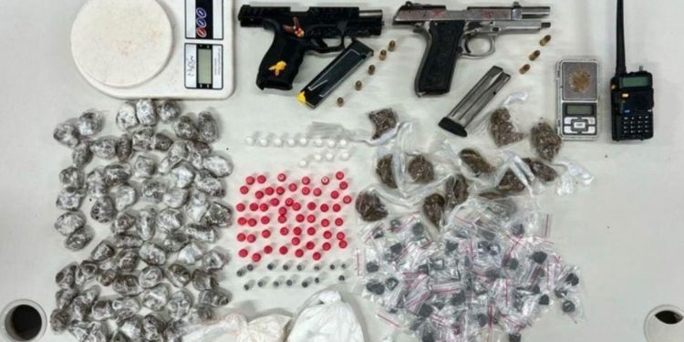 Dois policiais militares da Rondesp Atlântico baleados e dois bandidos mortos durante troca de tiros em Salvador