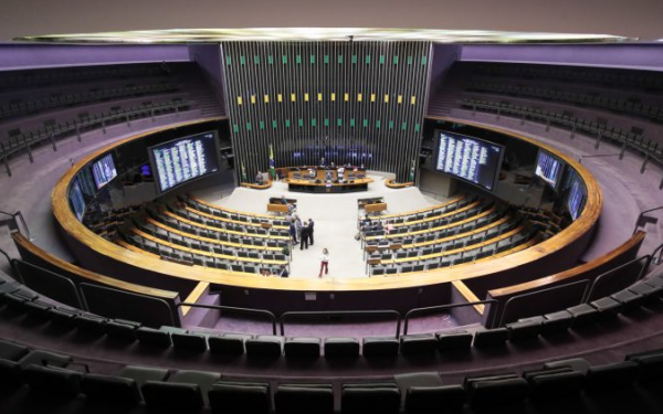 Avanço do PL da Anistia preocupa líderes da Câmara e desafia articulação política