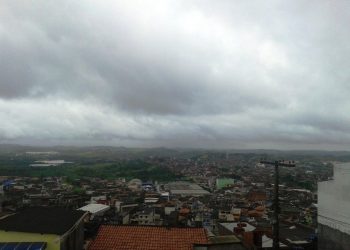 Alerta de chuva: frente fria vai provocar fortes chuvas em Candeias, que devem continuar até quinta-feira (25).