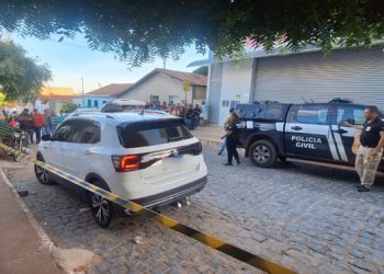 Casal é preso momentos após matar tio e sobrinho de 2 anos a tiros na Bahia 