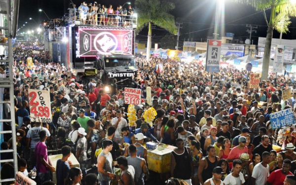 Micareta de Feira 2025: veja quem vai agitar a maior folia do interior da Bahia