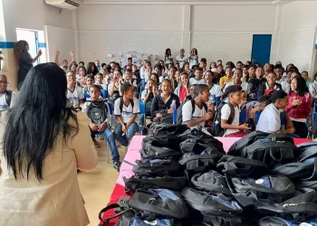 Prefeitura de São Francisco do Conde inicia cronograma de entrega de Kits Escolares a cerca de 6 mil estudantes da Rede Municipal de Ensino
