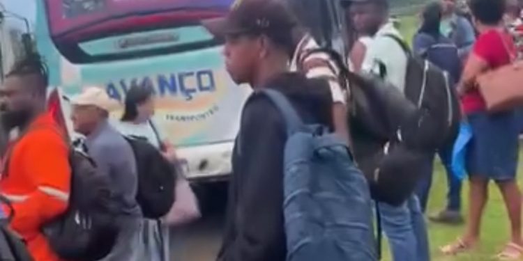 Moradores de Candeias denunciam caos no transporte da Avanço: “estamos sendo prejudicados todos os dias”