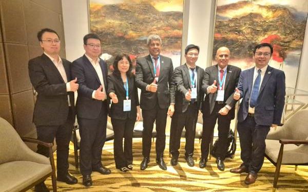 Jerônimo diz que diálogo com empresas chinesas é importante para consolidação da BYD na Bahia