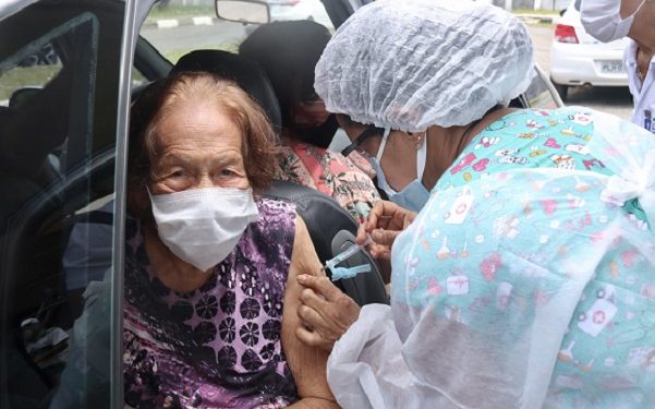 Gripe é principal causa de mortes por SRAG em idosos, alerta Fiocruz