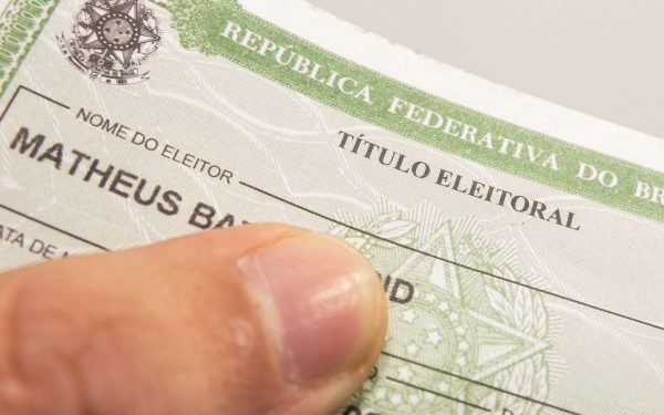 Prazo para regularizar título de eleitor termina nesta segunda-feira (19)