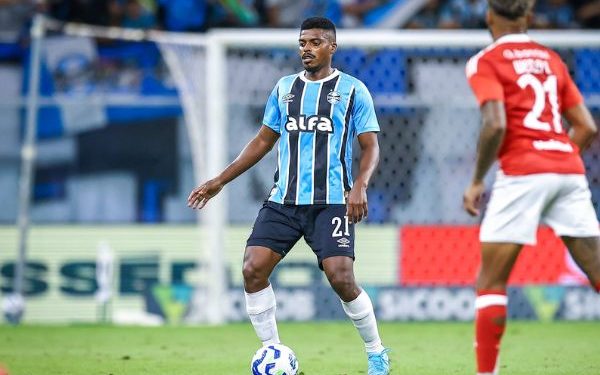 Grêmio tem desfalque na defesa para receber a visita do Bahia em Porto Alegre