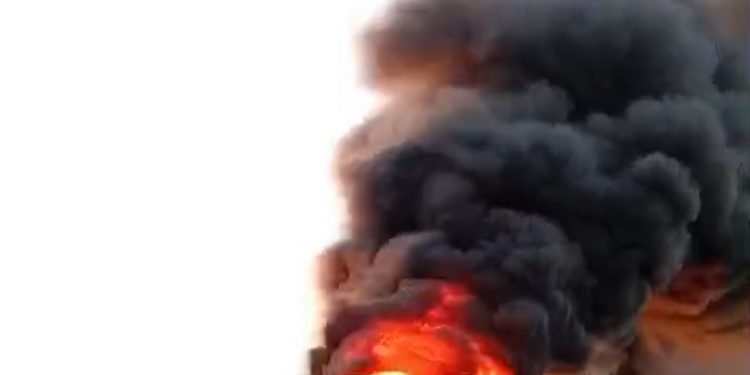 MUITA FUMAÇA: incêndio é registrado no Polo Petroquímico de Camaçari;