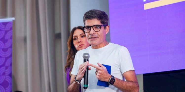 ACM Neto diz que mulheres da Bahia enfrentam fome, miséria e abandono na saúde