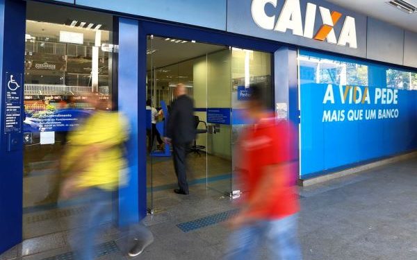 Caixa paga abono salarial nesta quinta-feira para nascidos em maio e junho