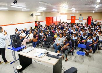 Candeias: Palestra com estudantes reforça ações de combate ao abuso e à exploração sexual infantil