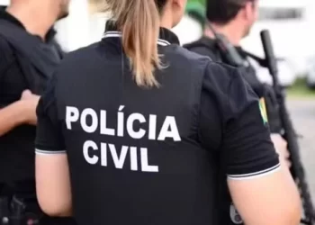 Mãe é presa após levar bebê morto com marcas no corpo para hospital na Bahia