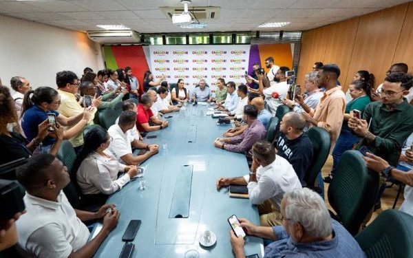 Prefeitura de Camaçari envia projeto com reajuste de 5% para servidores municipais