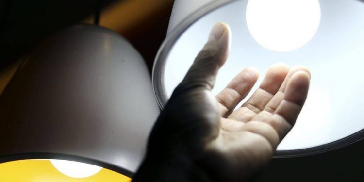 Conta de luz mais cara: bandeira tarifária de junho será vermelha segundo a Aneel