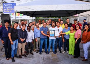 Candeias: Com investimento de mais de R$ 2 milhões, prefeito assina OS para construção de UBS no centro da cidade