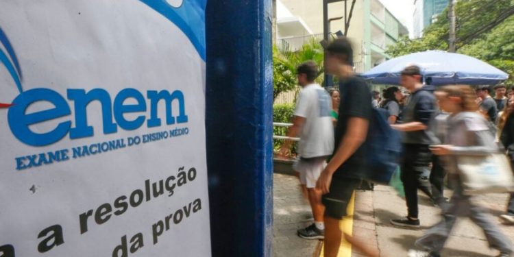 Inscrições para o Enem 2025 encerram nesta sexta; curso preparatório oferece mil vagas gratuitas em Salvador
