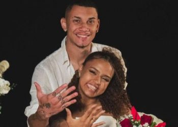 Com noivo preso por morte de motoboy, influenciadora anuncia gravidez