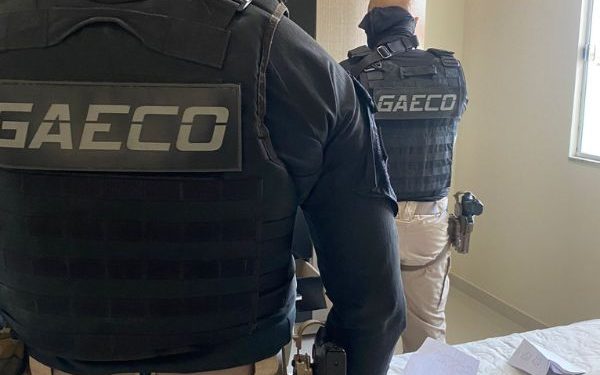 MP faz operação contra esquema que desviou recursos de prefeitura na região da Chapada Diamantina