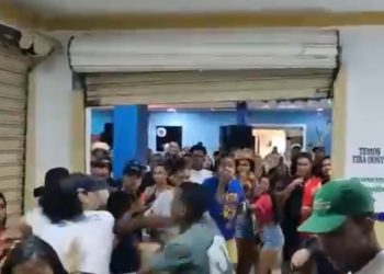 CACHAÇA E CONFUSÃO: briga generalizada é registrada em mercado cultural de São Francisco do Conde