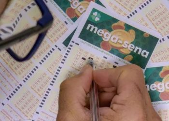 Mega-Sena acumula pela 11ª vez e prêmio principal vai a R$ 130 milhões