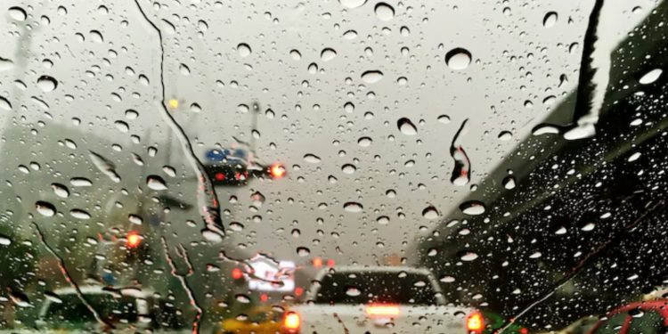 Inmet emite alerta de chuvas intensas para Candeias e mais 27 cidades da Bahia