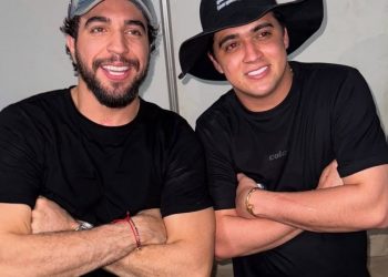 Após suposta batalha judicial por nome, Nattan e Natanzinho Lima postam foto juntos