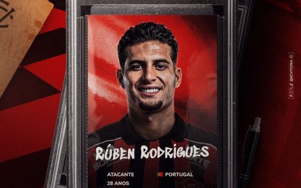 Cara nova! Vitória surpreende e anuncia meio-campista Rúben Rodrigues