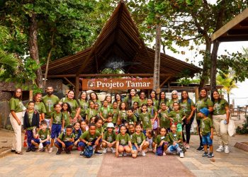 Candeias: Visita ao Projeto Tamar desperta consciência ambiental em alunos da rede municipal