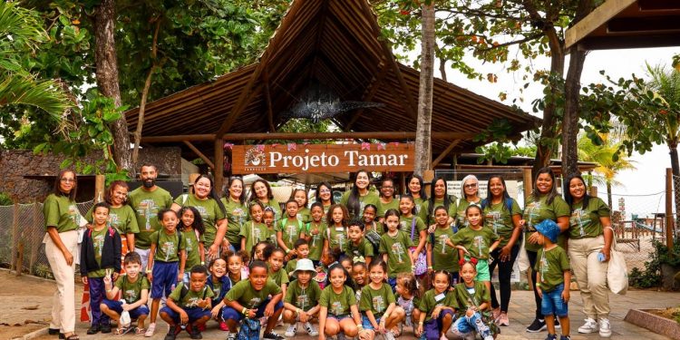 Candeias: Visita ao Projeto Tamar desperta consciência ambiental em alunos da rede municipal