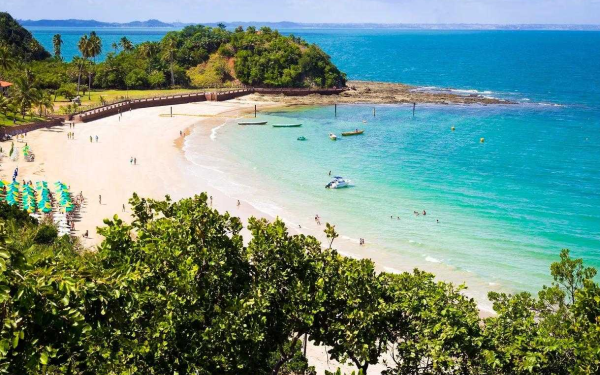 Localidade na Ilha dos Frades ganha prêmio de ‘Melhor praia de enclave’ do mundo em 2025