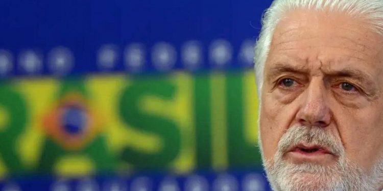 Jaques Wagner vê poucas chances de adiar tarifa dos EUA sobre produtos brasileiros