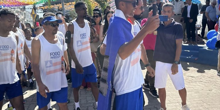 Fogo Simbólicoda Independência da Bahia tem passagem marcante em Candeias