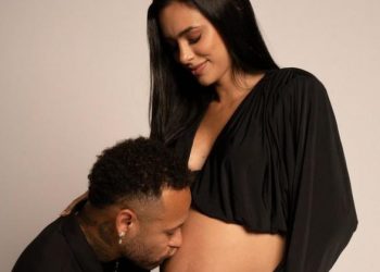 Bruna Biancardi dá à luz a Mel, segunda filha com Neymar Jr.