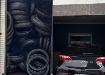 Carga de 431 pneus e veículo roubado são recuperados em Feira de Santana