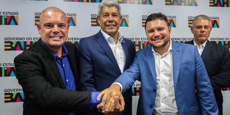 Prefeito que votou com ACM Neto se declara “soldado” de Jerônimo Rodrigues