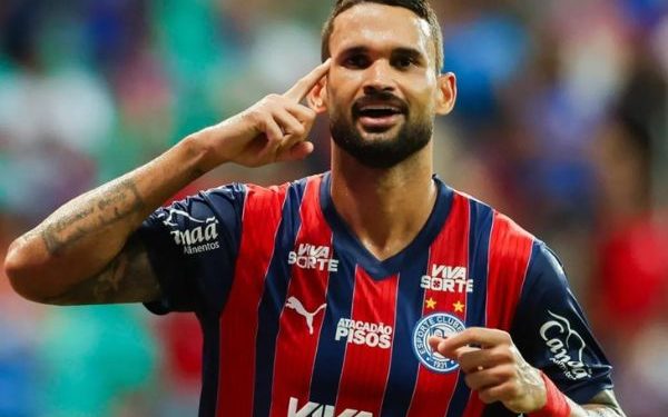 Willian José diz que não será titular em todos os jogos do Bahia: ‘Já tenho 34 anos’