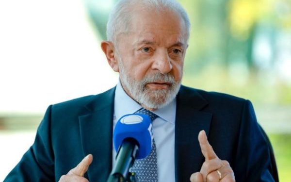 Lula rebate tarifaço de Trump: ‘Se ele cobrar 50 de nós, vamos cobrar 50 deles’