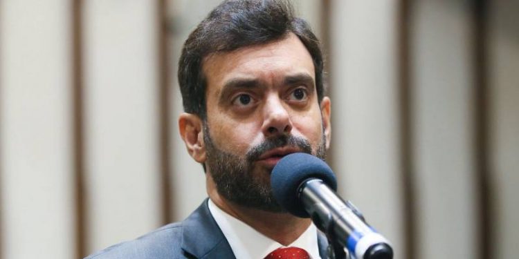 Líder da Oposição critica resposta de Jerônimo a ACM Neto: “o governador abre mão da sua responsabilidade pela segurança pública para virar jurado de dança”