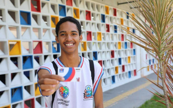 Governo disponibiliza nova linha do Bolsa Presença para famílias de estudantes beneficiados