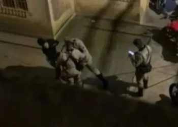 PM é afastado após agredir mulher durante abordagem em Feira de Santana