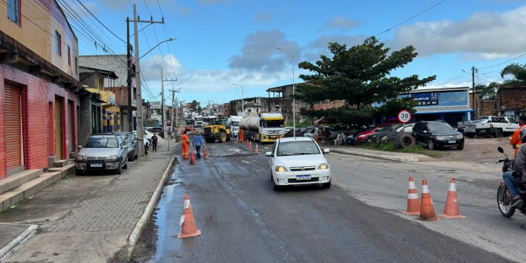 Após pressão da imprensa e motoristas, Governo do Estado inicia melhorias na BA-522