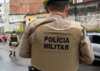Destemido invade quartel para esfaquear PM e se dá mal na Bahia