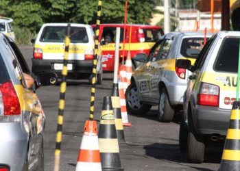 Autoescola pode deixar de ser obrigatória no Brasil; entenda
