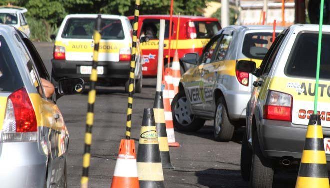 Autoescola pode deixar de ser obrigatória no Brasil; entenda